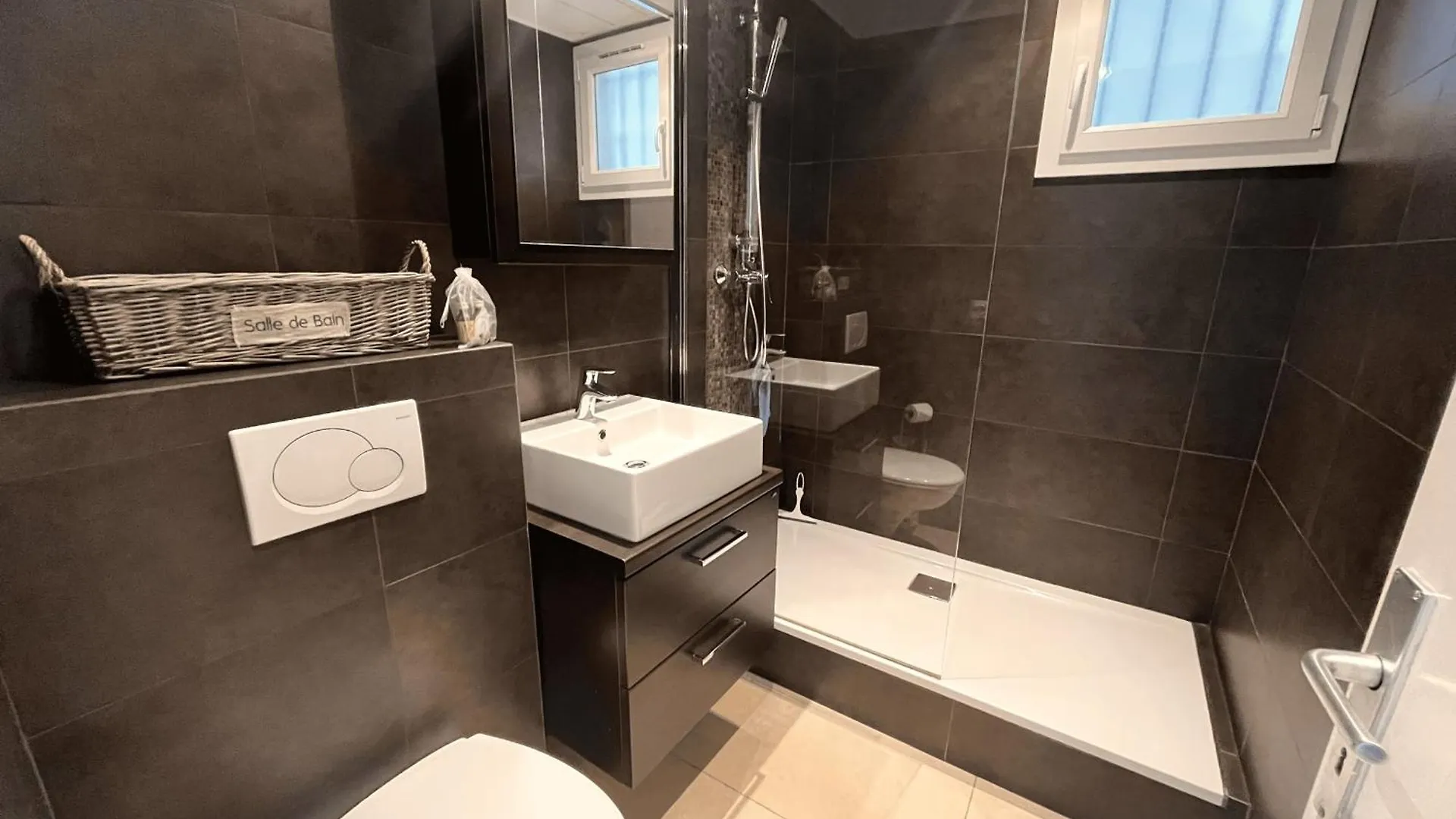 Renovated 3-Room Apartment With Wifi And A Large Balcony Grimaud France