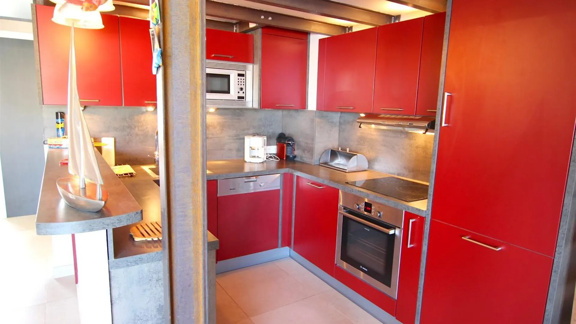 Renovated 3-Room Apartment With Wifi And A Large Balcony Grimaud